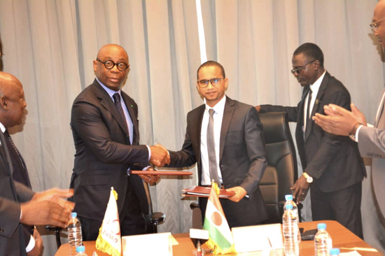 Signature au Ministère des Finances de cinq (5) Accords de financement de projets financés par la BOAD au Niger.