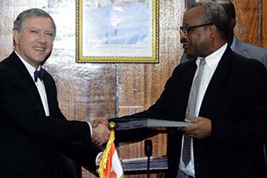 Cérémonie de signature de convention d'appui budgétaire au titre de l'année 2017