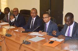 Séance de travail à la Commission des Finances et du Budget de l'Assemblée nationale