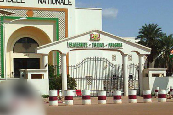 Assemblée nationale : Adoption du budget 2019, équilibré en recettes et en dépenses, à 2 050 757 744 384 FCFA