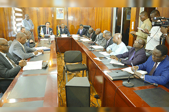 Conférence de presse du Ministre des Finances et la mission du FMI sur la 5ème Revue du Programme appuyé par la Facilité Elargie de Crédit